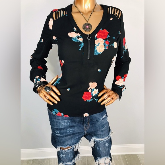Candie's Black Floral Blouse with Cutout Shoulders Size S - Picture 1 of 7